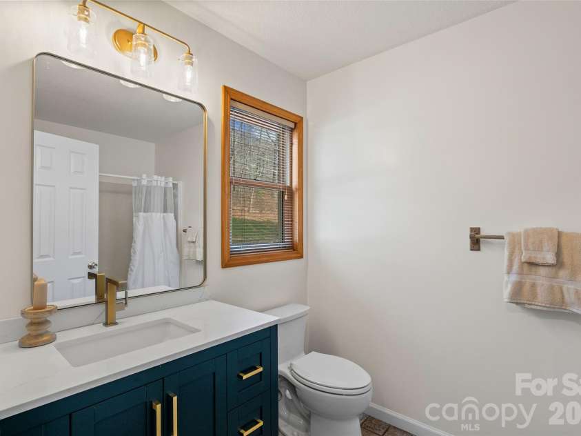 11014 NC 80 Highway, Burnsville, NC 28714.  MLS# CAR4352232, YatesRealty ID 2806. First Bathroom