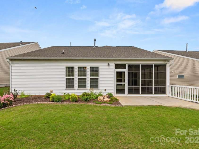 20135 Dovekie Lane, Fort Mill, SC 29707.  MLS# CAR4247031, YatesRealty ID 2806. 