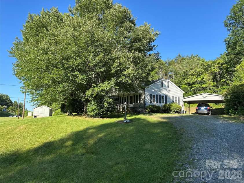 21 Byrd Lane, Brevard, NC 28712.  MLS# CAR4389839, YatesRealty ID 28061. 