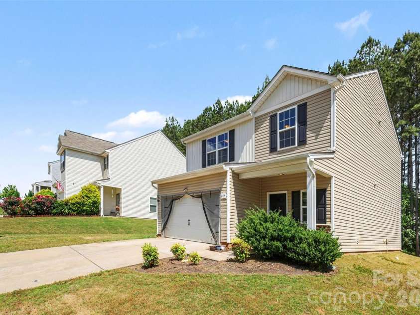 6414 Jerimoth Drive, Charlotte, NC 28215.  MLS# CAR4375180, YatesRealty ID 28062. 