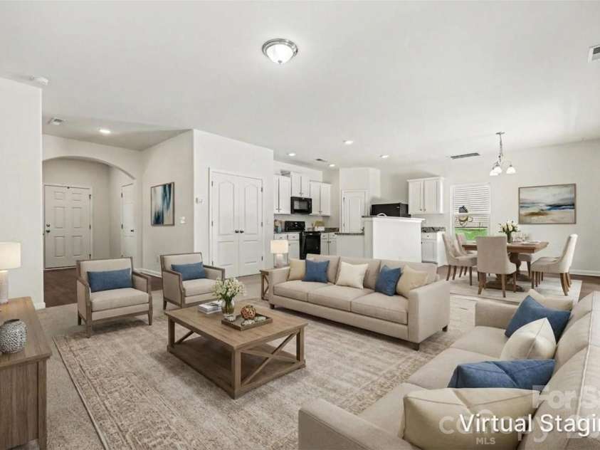 6414 Jerimoth Drive, Charlotte, NC 28215.  MLS# CAR4375180, YatesRealty ID 28062. 