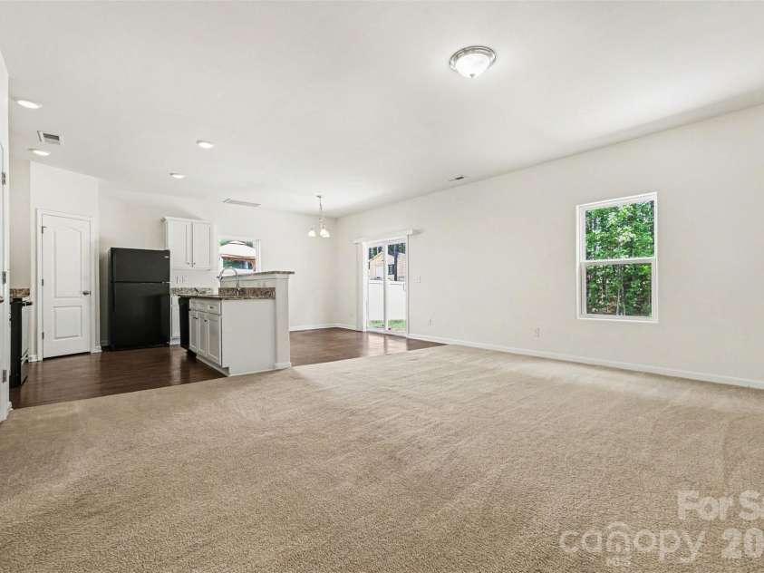 6414 Jerimoth Drive, Charlotte, NC 28215.  MLS# CAR4375180, YatesRealty ID 28062. 