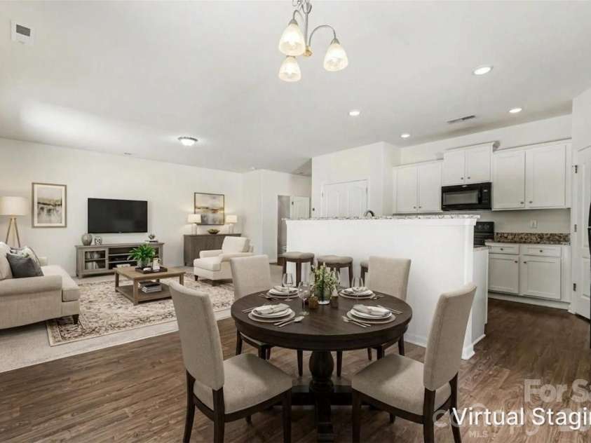 6414 Jerimoth Drive, Charlotte, NC 28215.  MLS# CAR4375180, YatesRealty ID 28062. 