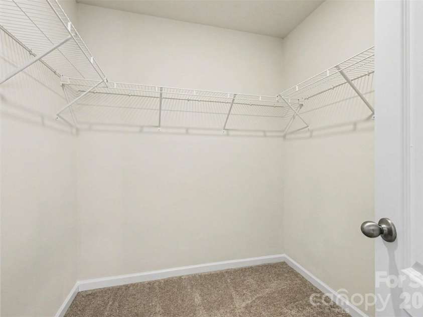 6414 Jerimoth Drive, Charlotte, NC 28215.  MLS# CAR4375180, YatesRealty ID 28062. 