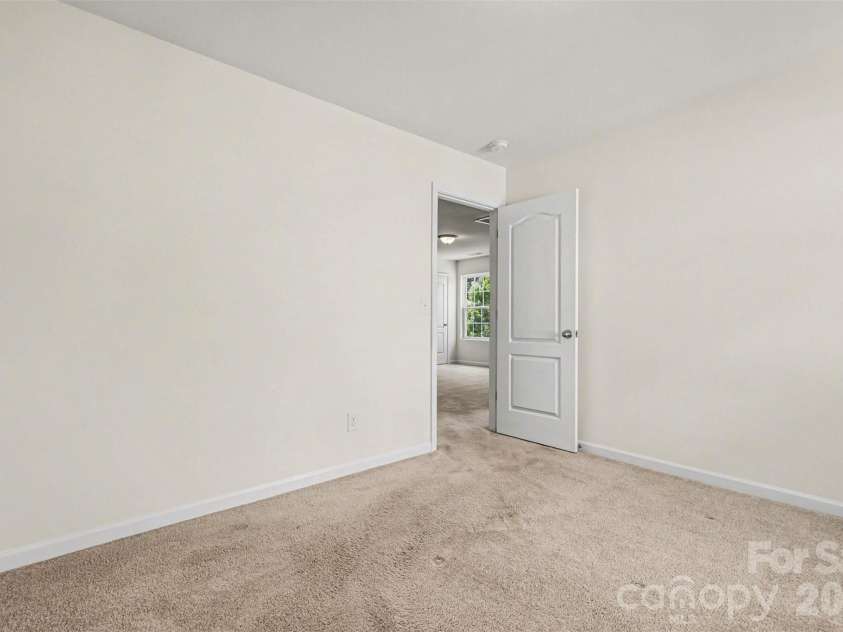 6414 Jerimoth Drive, Charlotte, NC 28215.  MLS# CAR4375180, YatesRealty ID 28062. 