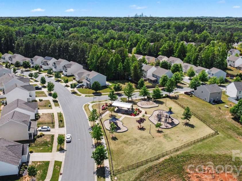 6414 Jerimoth Drive, Charlotte, NC 28215.  MLS# CAR4375180, YatesRealty ID 28062. 