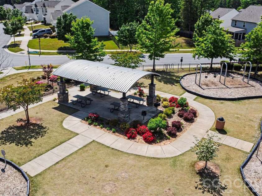 6414 Jerimoth Drive, Charlotte, NC 28215.  MLS# CAR4375180, YatesRealty ID 28062. 