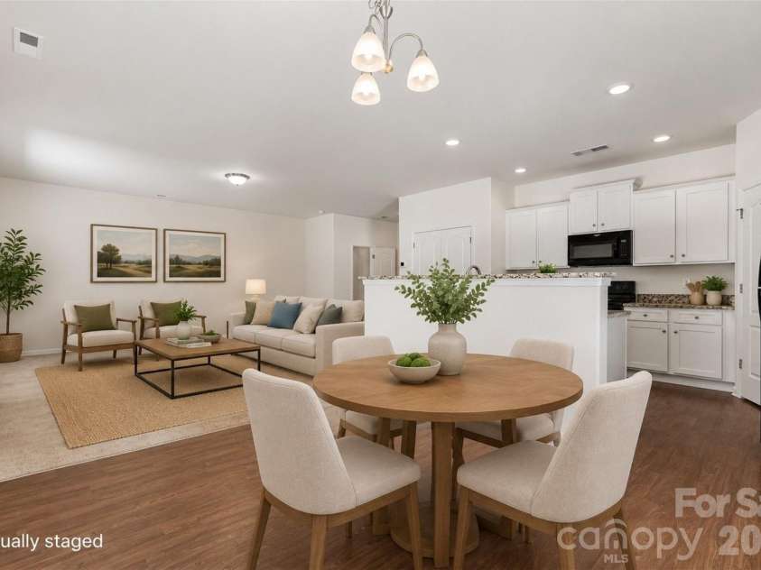 6414 Jerimoth Drive, Charlotte, NC 28215.  MLS# CAR4414528, YatesRealty ID 28062. 