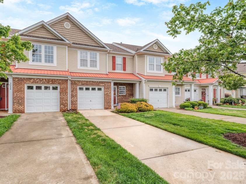 3064 Priory Ridge Drive, Fort Mill, SC 29707.  MLS# CAR4385929, YatesRealty ID 28063. 