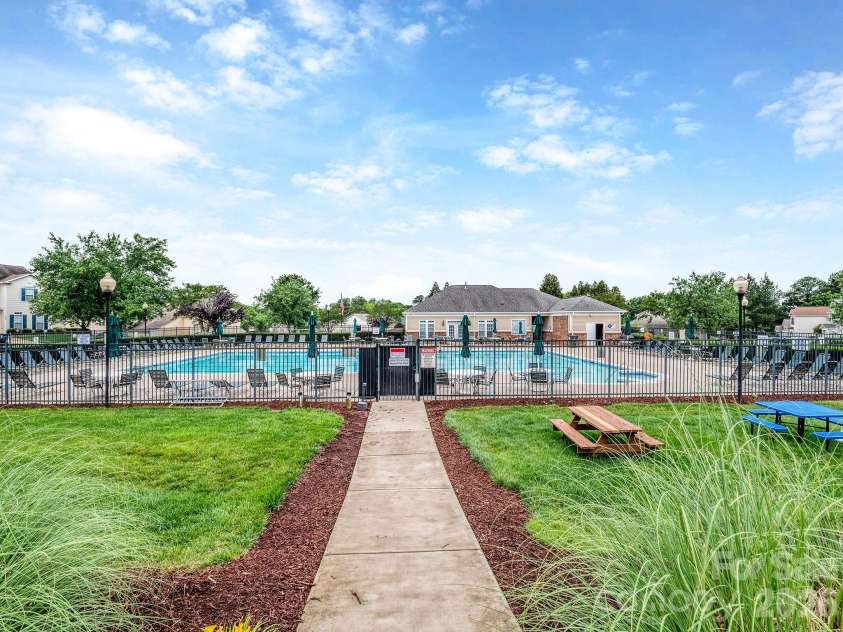 3064 Priory Ridge Drive, Fort Mill, SC 29707.  MLS# CAR4385929, YatesRealty ID 28063. Community pool & club house
