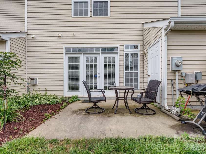 3064 Priory Ridge Drive, Fort Mill, SC 29707.  MLS# CAR4385929, YatesRealty ID 28063. Rear patio