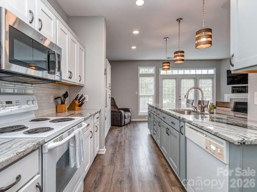 3064 Priory Ridge Drive, Fort Mill, SC 29707.  MLS# CAR4385929, YatesRealty ID 28063. Upgraded lighting