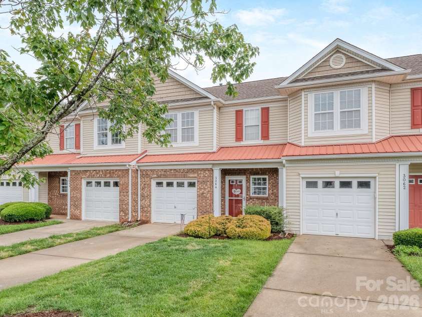 3064 Priory Ridge Drive, Fort Mill, SC 29707.  MLS# CAR4385929, YatesRealty ID 28063. Welcome to 3064 Priory Ridge