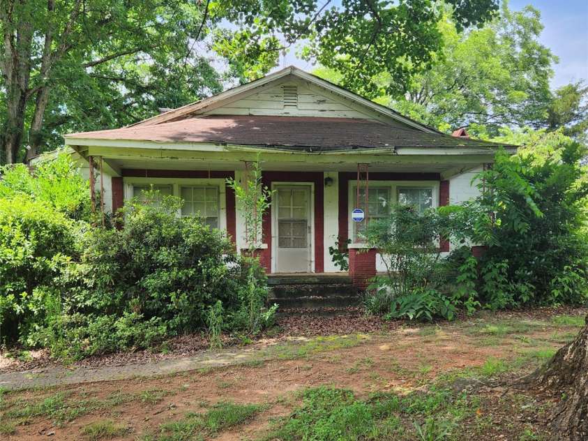 423 Tot Dellinger Road, Cherryville, NC 28021.  MLS# CAR4269760, YatesRealty ID 28063. Front