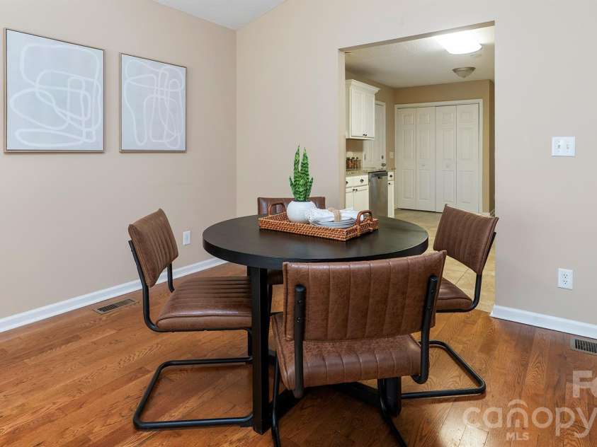 609 Forest Ridge Road, Kannapolis, NC 28083.  MLS# CAR4389499, YatesRealty ID 28064. 