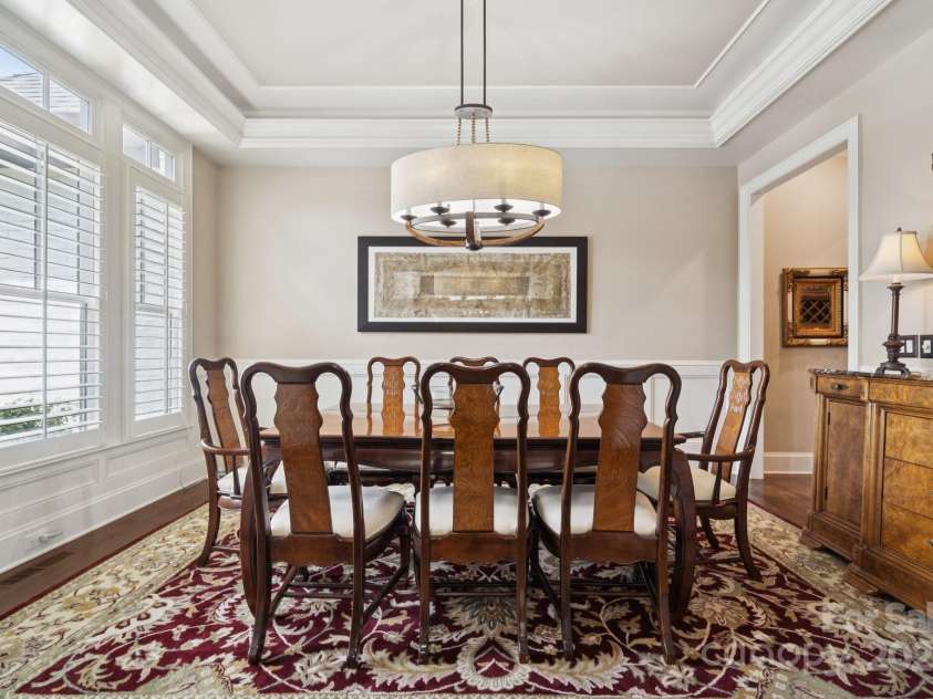 2145 Foxcroft Woods Lane, Charlotte, NC 28211.  MLS# CAR4284470, YatesRealty ID 28065. 