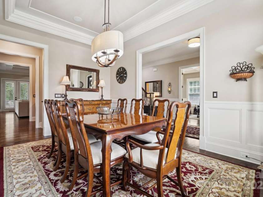 2145 Foxcroft Woods Lane, Charlotte, NC 28211.  MLS# CAR4284470, YatesRealty ID 28065. 
