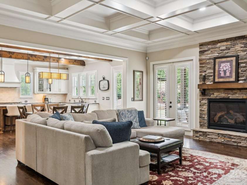 2145 Foxcroft Woods Lane, Charlotte, NC 28211.  MLS# CAR4284470, YatesRealty ID 28065. 