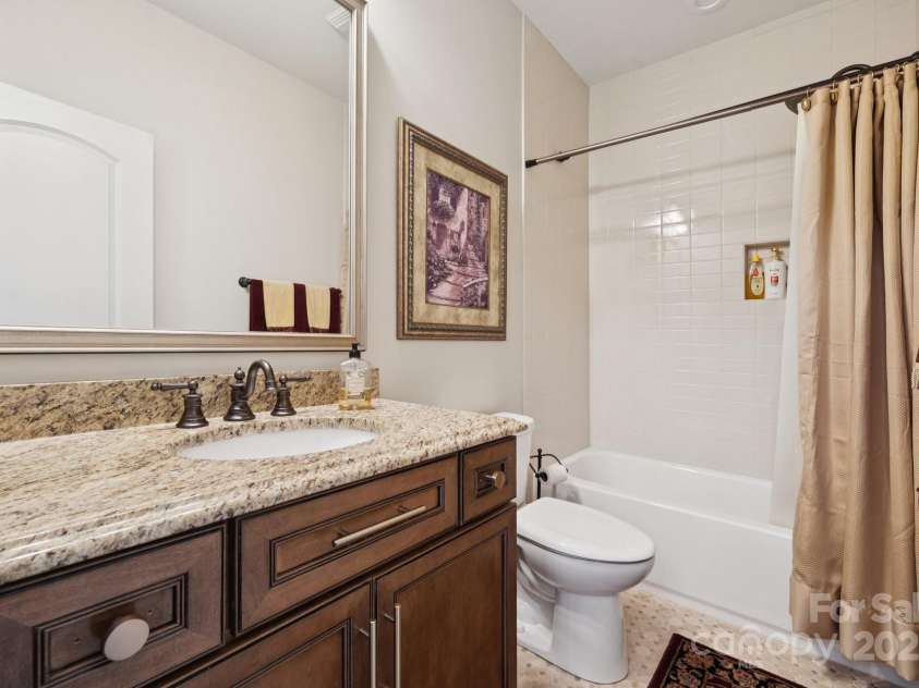 2145 Foxcroft Woods Lane, Charlotte, NC 28211.  MLS# CAR4284470, YatesRealty ID 28065. 