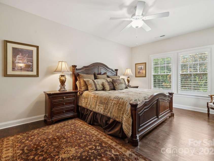 2145 Foxcroft Woods Lane, Charlotte, NC 28211.  MLS# CAR4284470, YatesRealty ID 28065. 
