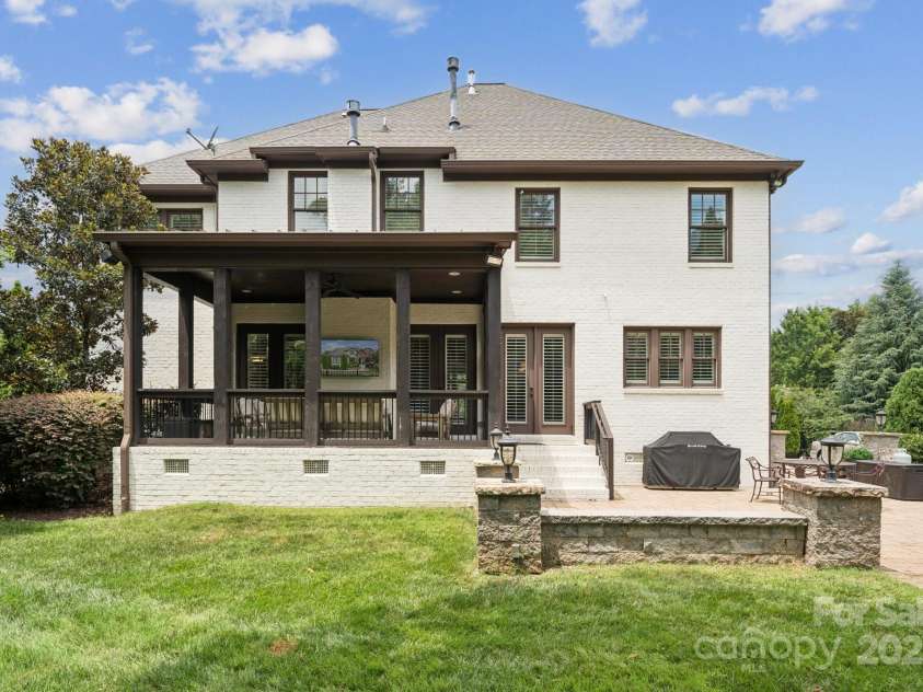 2145 Foxcroft Woods Lane, Charlotte, NC 28211.  MLS# CAR4284470, YatesRealty ID 28065. 
