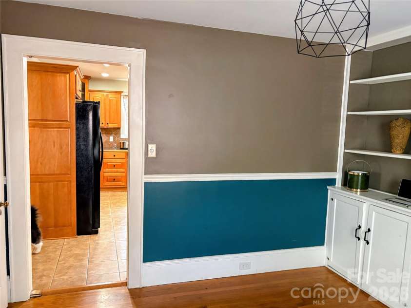 416 Race Street, Statesville, NC 28677.  MLS# CAR4359159, YatesRealty ID 28065. 