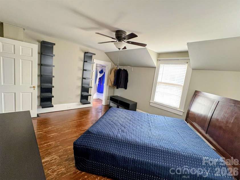 416 Race Street, Statesville, NC 28677.  MLS# CAR4359159, YatesRealty ID 28065. 