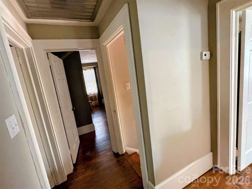 416 Race Street, Statesville, NC 28677.  MLS# CAR4359159, YatesRealty ID 28065. 