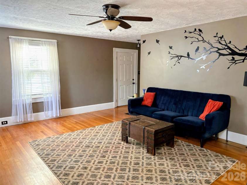 416 Race Street, Statesville, NC 28677.  MLS# CAR4359159, YatesRealty ID 28065. 