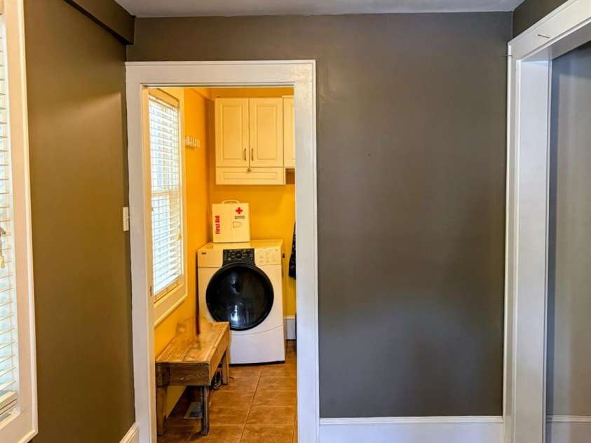 416 Race Street, Statesville, NC 28677.  MLS# CAR4359159, YatesRealty ID 28065. 