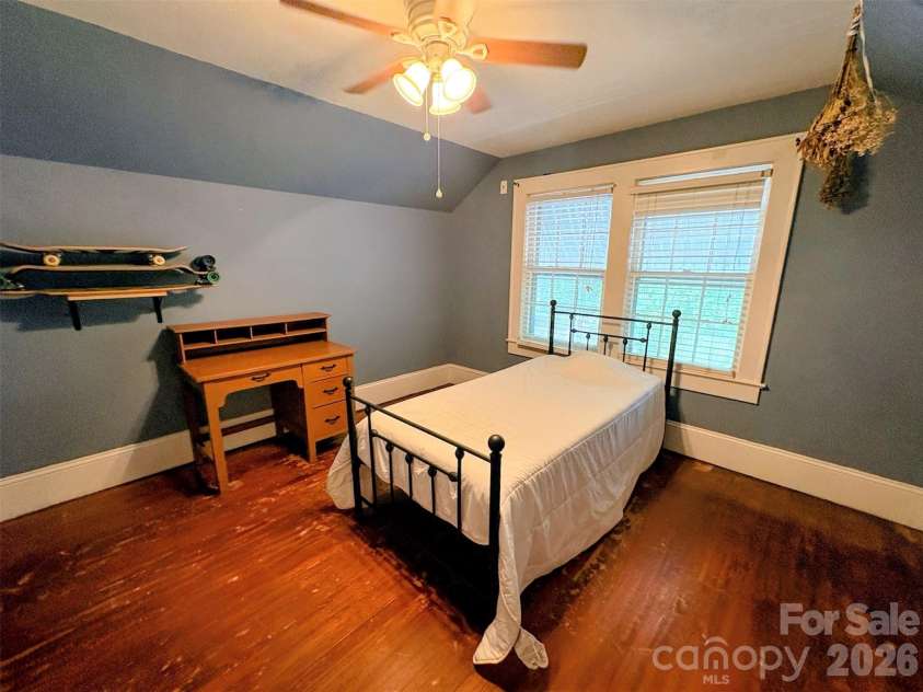 416 Race Street, Statesville, NC 28677.  MLS# CAR4359159, YatesRealty ID 28065. 