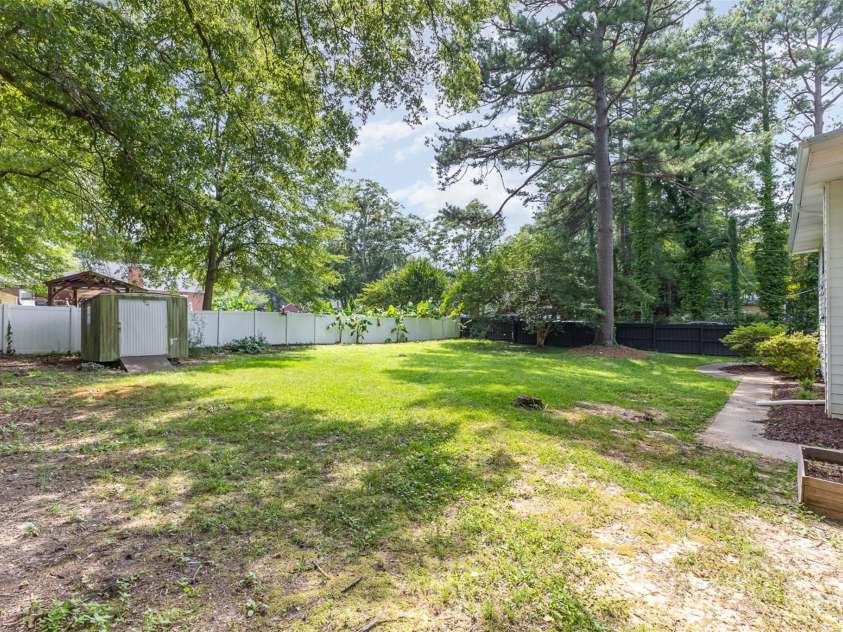 747 Saint Michaels Lane, Gastonia, NC 28052.  MLS# CAR4267169, YatesRealty ID 28066. Back Yard