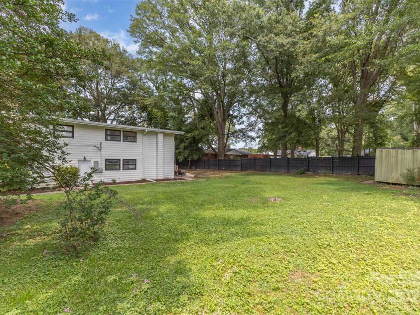747 Saint Michaels Lane, Gastonia, NC 28052.  MLS# CAR4267169, YatesRealty ID 28066. Back Yard