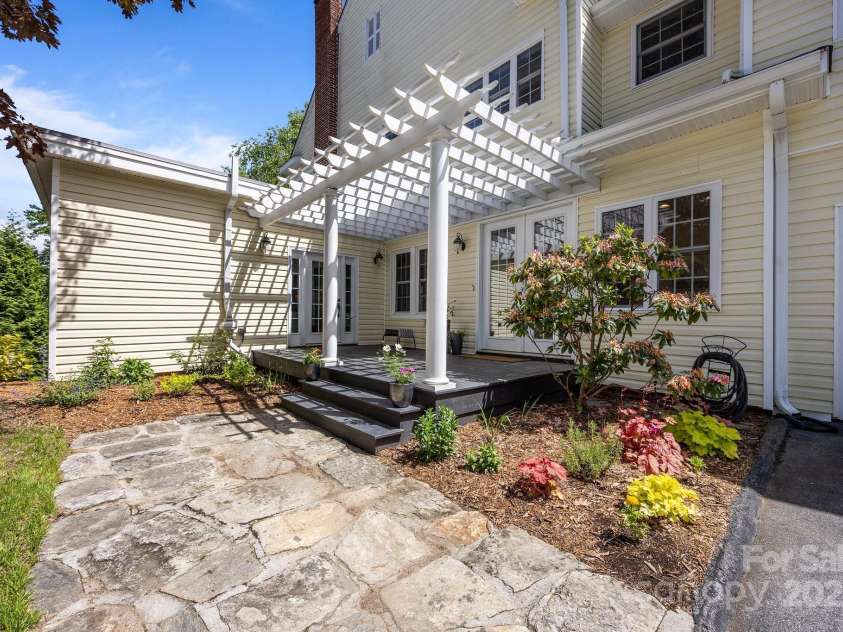 100 Poplar Spring Trail, Hendersonville, NC 28739.  MLS# CAR4251710, YatesRealty ID 28067. North Entrance