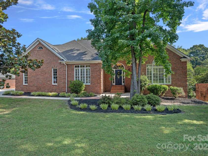 343 Gringley Hill Road, Fort Mill, SC 29708.  MLS# CAR4274138, YatesRealty ID 28068. 