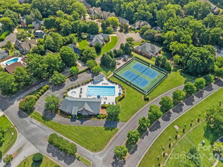 343 Gringley Hill Road, Fort Mill, SC 29708.  MLS# CAR4274138, YatesRealty ID 28068. Clubhouse, Community Pool, Play Ground, and Tennis Courts
