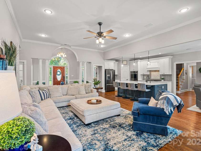 343 Gringley Hill Road, Fort Mill, SC 29708.  MLS# CAR4274138, YatesRealty ID 28068. Family Room
