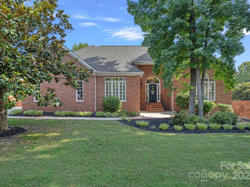 343 Gringley Hill Road, Fort Mill, SC 29708.  MLS# CAR4274138, YatesRealty ID 28068. Front View
