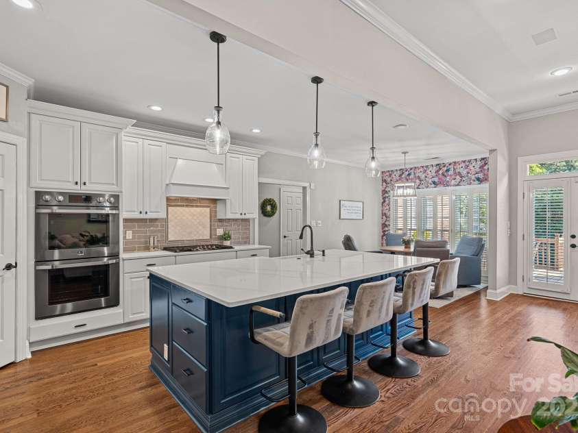 343 Gringley Hill Road, Fort Mill, SC 29708.  MLS# CAR4274138, YatesRealty ID 28068. Kitchen