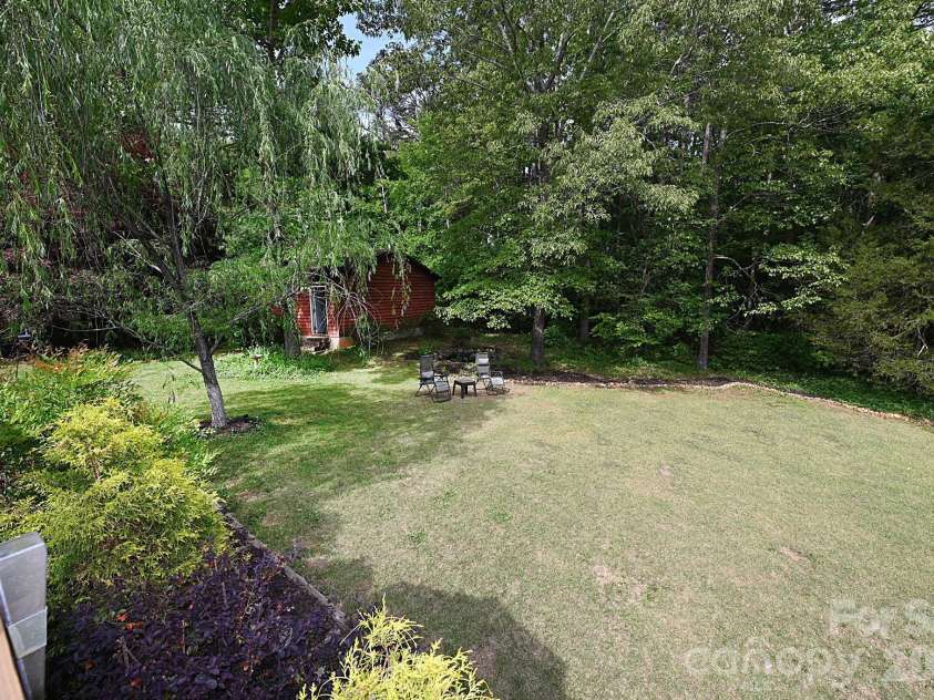 86 King Arthurs Court, Hickory, NC 28601.  MLS# CAR4376018, YatesRealty ID 28068. 