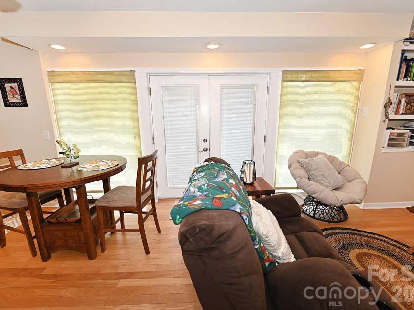 86 King Arthurs Court, Hickory, NC 28601.  MLS# CAR4376018, YatesRealty ID 28068. 