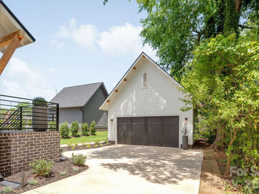 2026 Washington Avenue, Charlotte, NC 28216.  MLS# CAR4378553, YatesRealty ID 28069. 