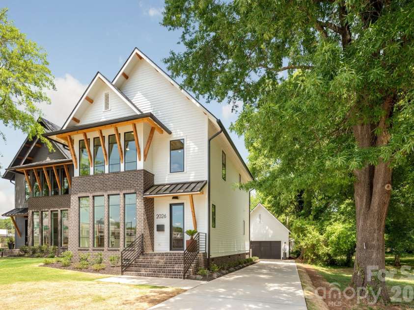 2026 Washington Avenue, Charlotte, NC 28216.  MLS# CAR4378553, YatesRealty ID 28069. 
