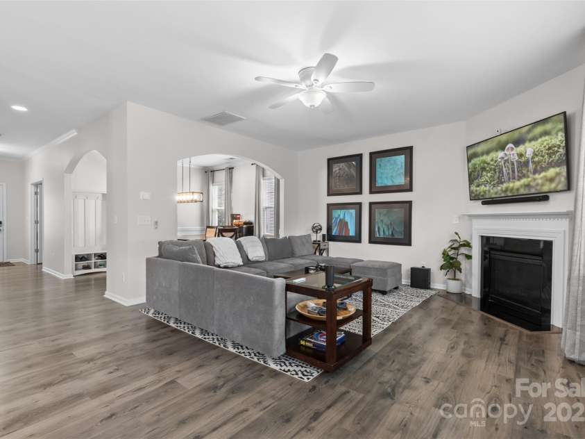 2042 Newport Drive, Fort Mill, SC 29707.  MLS# CAR4257730, YatesRealty ID 28069. 