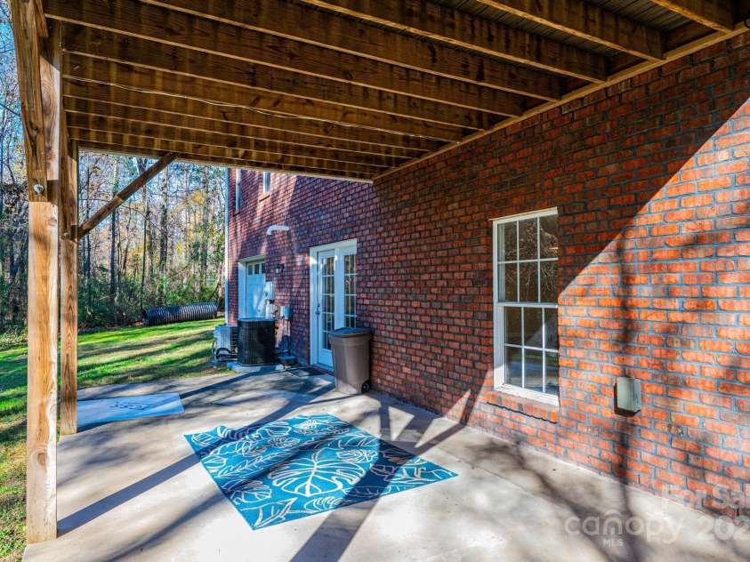 1436 20th Avenue Place, Hickory, NC 28601.  MLS# CAR4324813, YatesRealty ID 2807. 