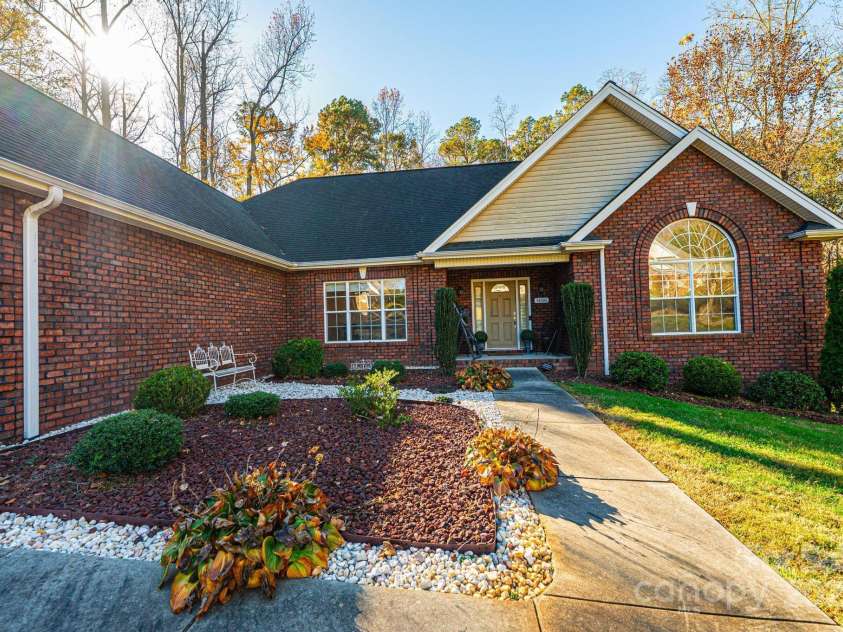 1436 20th Avenue Place, Hickory, NC 28601.  MLS# CAR4324813, YatesRealty ID 2807. 