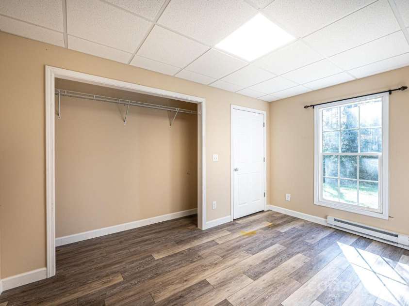 1436 20th Avenue Place, Hickory, NC 28601.  MLS# CAR4324813, YatesRealty ID 2807. Basement Bedroom