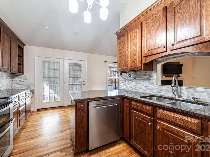 1436 20th Avenue Place, Hickory, NC 28601.  MLS# CAR4324813, YatesRealty ID 2807. Kitchen