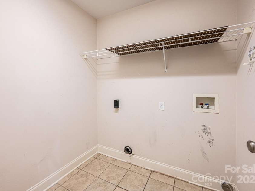 1436 20th Avenue Place, Hickory, NC 28601.  MLS# CAR4324813, YatesRealty ID 2807. Laundry