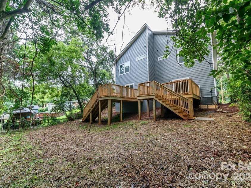 311 Echodale Drive, Charlotte, NC 28217.  MLS# CAR4202970, YatesRealty ID 2807. 